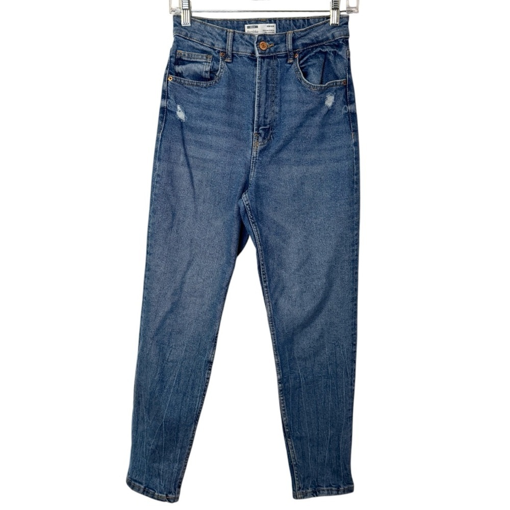Bershka Denim Mom Slim Denim jeans women’s size 4